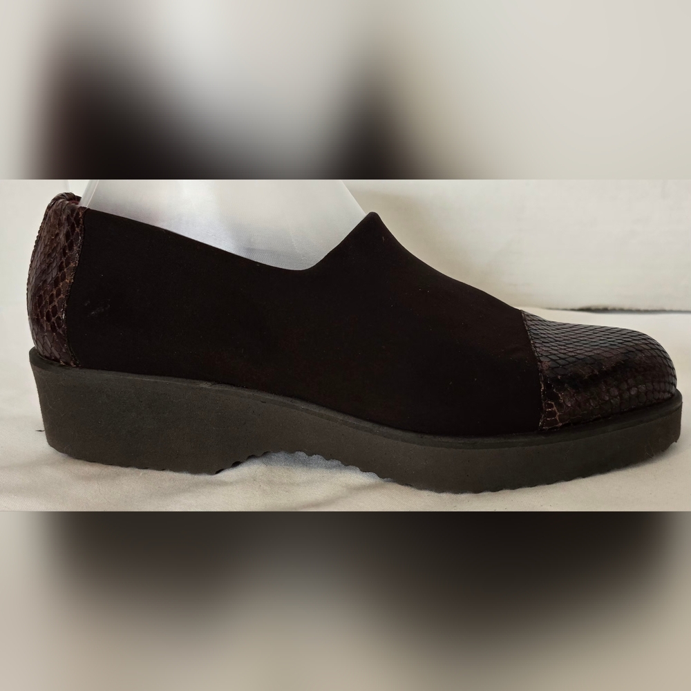 Donald J. Pliner Brown Snakeskin 8 - Picture 3 of 10